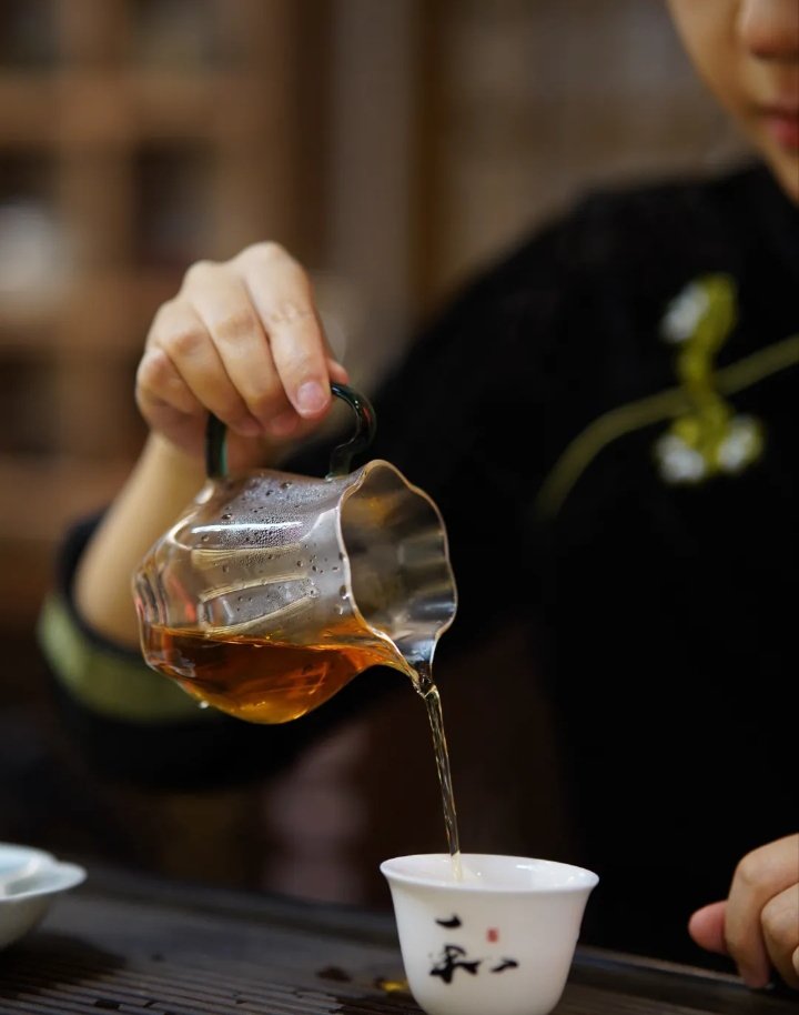 六盘水如何约到鸡公司/六盘水咋约得便宜的鸡怎么约/约的鸡公司fds